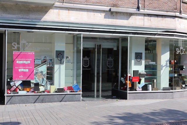 Binnenschilderwerk Shuz by Borchert Enschede Mellink Schilders