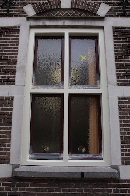 Buitenschilderwerk en glaszetterswerkzaamheden parochiehuis Enschede