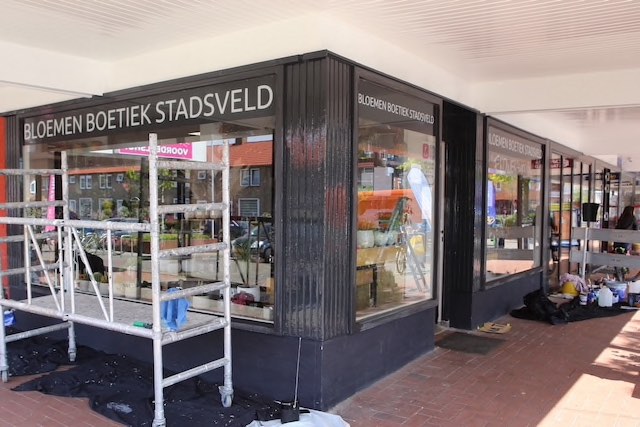 Buitenschilderwerk winkelpui Stadsveldflat Enschede